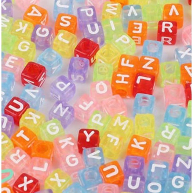 ( Harga Satuan ) A - Z Mote Kotak Warna Warni Bening Dadu Huruf Putih Bahan Aksesoris Gelang Kalung 