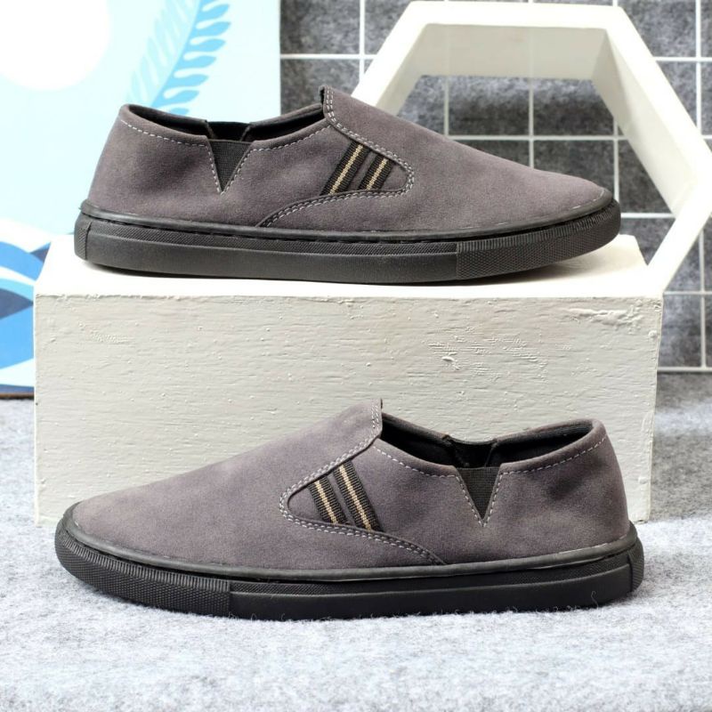 MADEMAX XEBEC Sepatu Slip On Pria Casual Santai Sneakers Tanpa Tali Spatu Selop Pria Kerja Semi Formal Outdoor