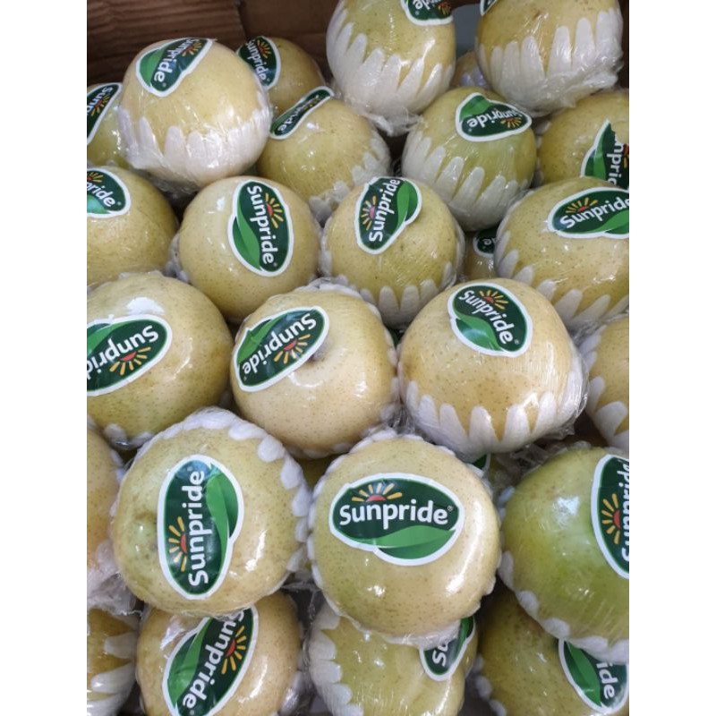 

Buah pear golden sunpride fresh