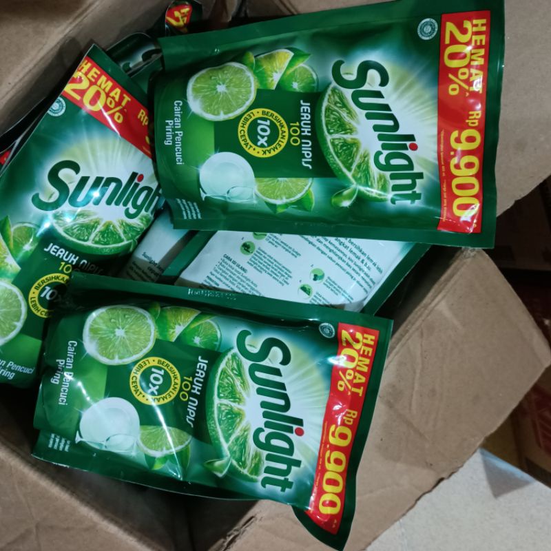 Sunlight Sabun Cuci Piring Jeruk Nipis Refill 510 ml