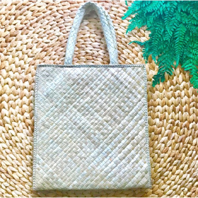 TAS BELANJA Totebag unik anyaman