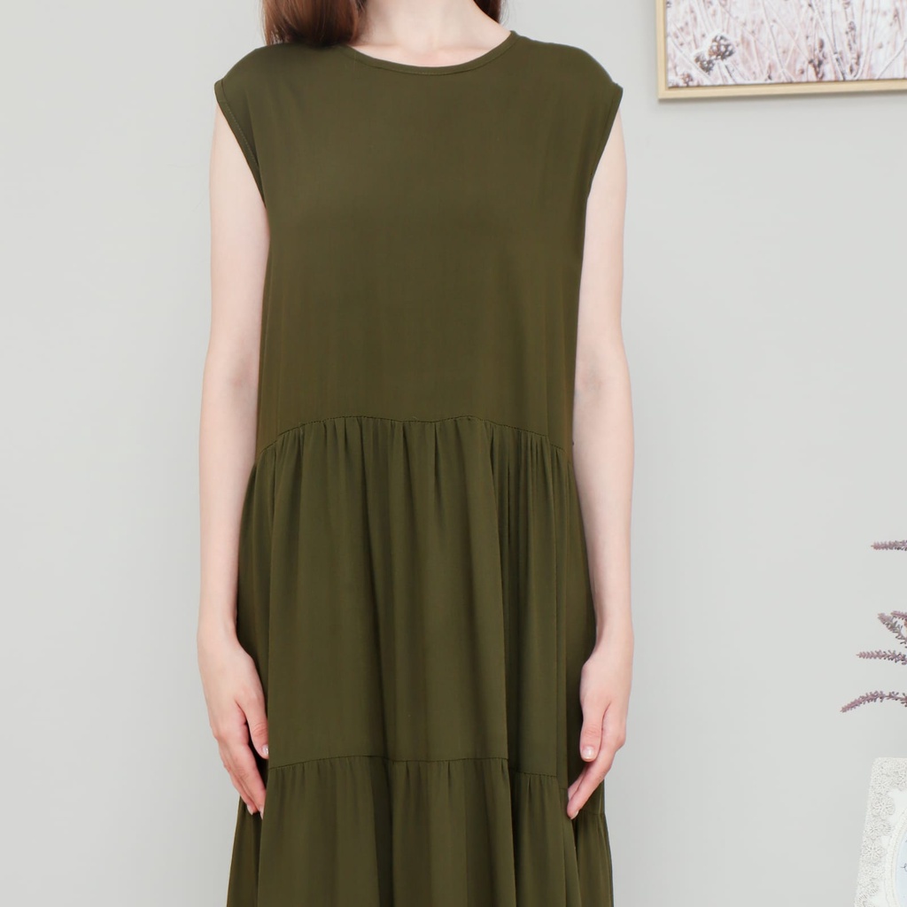 Azura Inner Dress Baju Dalaman Wanita Tanpa Lengan Bahan Rayon Uniqlo Premium Size L XL Terbaru / Inner Dress Kutung Ruffle Susun Polos Kekinian Beraneka Warna 2022