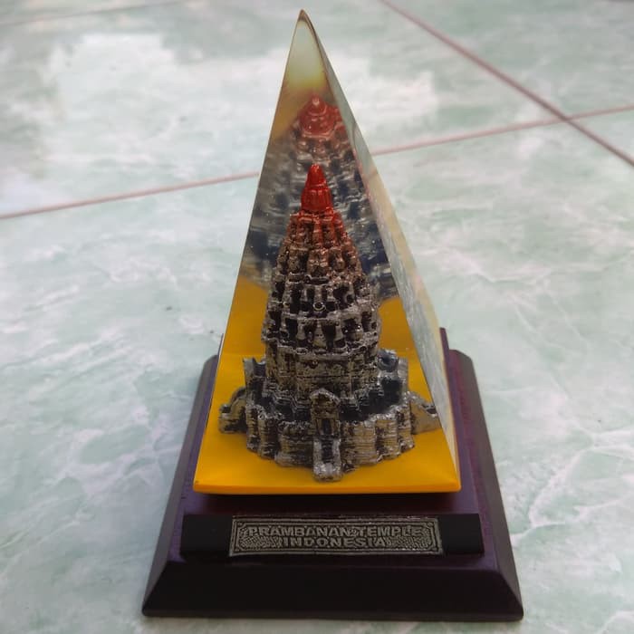 MINIATUR CANDI PRAMBANAN FIBERGLASS KRISTAL LIMAS BESAR 10x10x14 cm