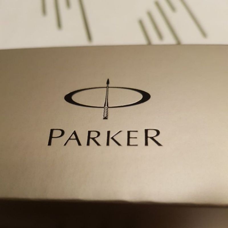 

Parker pen original lengkap box kartu cocok untuk hadiah kado