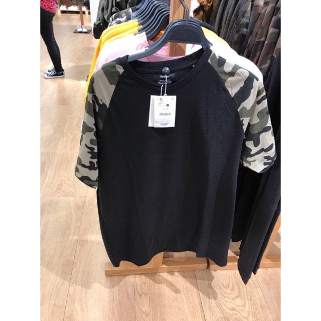 Bershka Tshirt/Kaos Raglan MAN