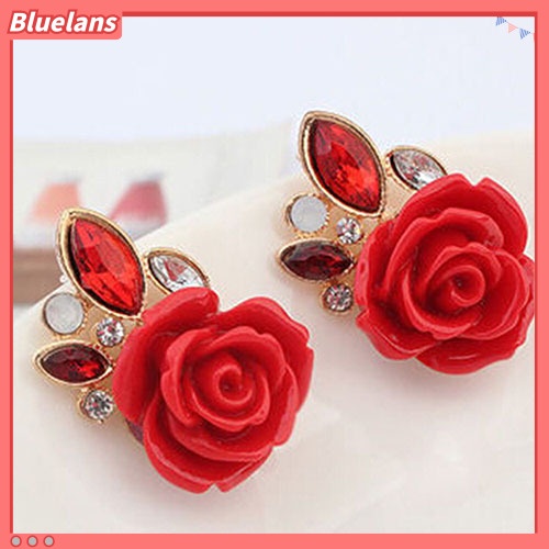 Bluelans Anting Stud Desain Bunga Mawar Aksen Berlian Imitasi Gaya Retro Elegan Untuk Wanita