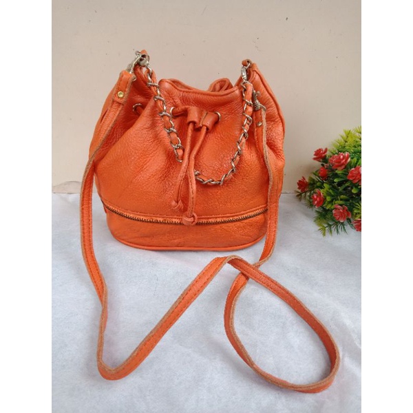 SLING SERUT MINI ORANGE KULIT ASLI,  SLING KULIT ASLI,  PRELOBED TAS SELEMPANG,  PRELOVED SLING BAG