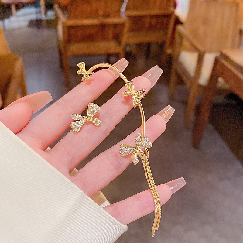 Anting Tusuk Gantung Asimetris Bahan Sterling silver 925 Desain Kupu-Kupu + Rumbai + Berlian Untuk Wanita