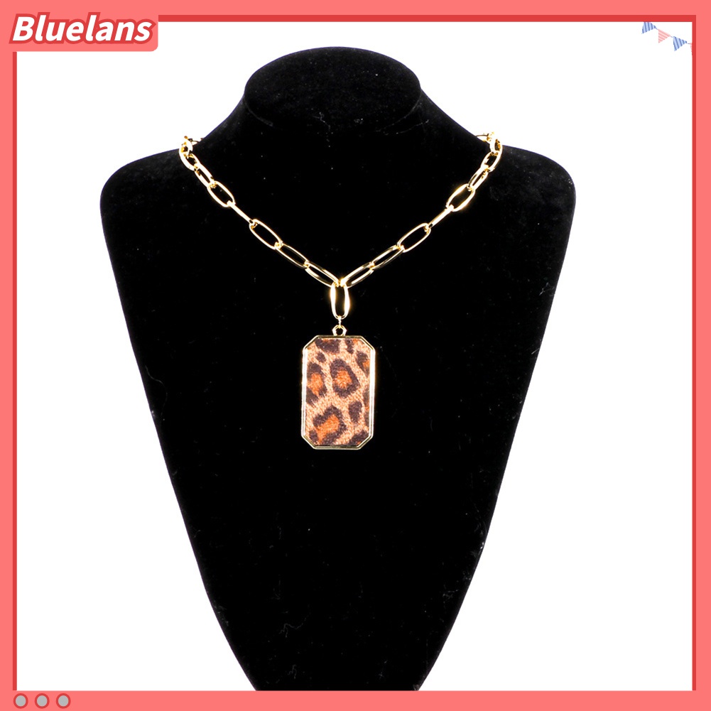 Kalung Rantai Panjang Liontin Persegi Motif Print Leopard Untuk Wanita