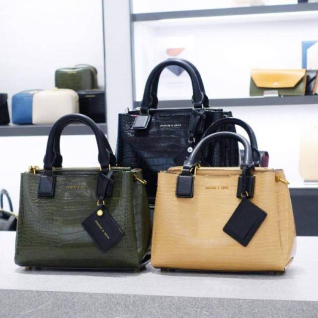 

C Croc-Effect Structured Bag