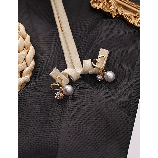 LRC Anting Tusuk Fashion Love 925 Silver Needle Pearl Openwork Delicate Ball Heart Earrings F95395