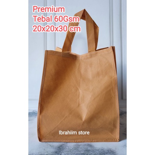 TERMURAH TERLARIS TAS HAMPERS POLOS TEBAL MURAH / TAS BOX NASI POLOS SIZE 22x22x30 PXLXT / TAS HAMPERS / TAS SPUNBOND POLOS TEBAL