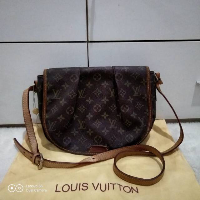 Preloved LV menil no seri 28*20 second