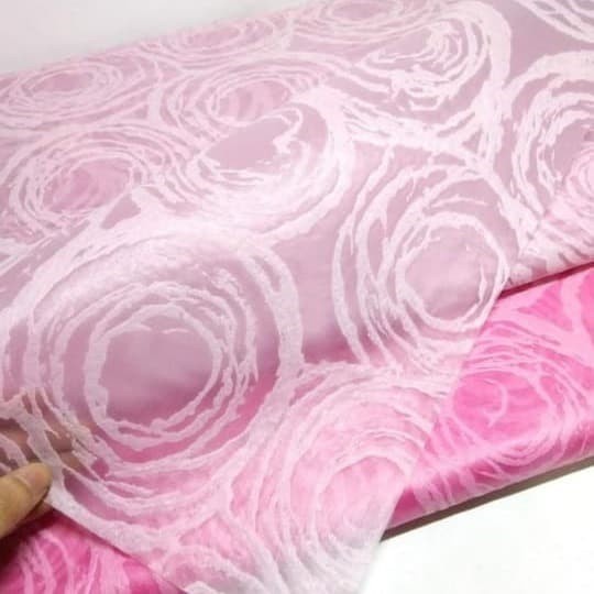 

kertas rosy magic 45 x 50 flower wrapping pembungkus bunga tahan air