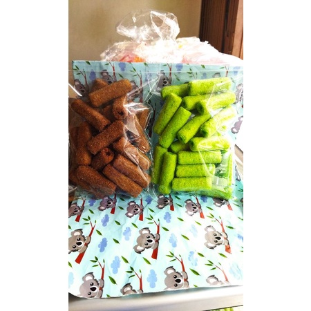 

cemilan snack roll coklat pandan