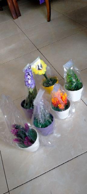 Set Pot + Bunga Hias Rumput Bunga Palsu Bunga Plastik Rumput Artifisial  Hiasan Rumah Shabby Lover