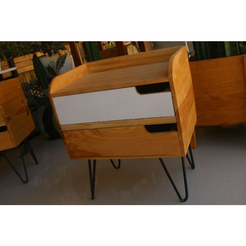 NAKAS MINIMALIS/NAKAS MURAH/NAKAS KAYU/BED SIDE TABLE