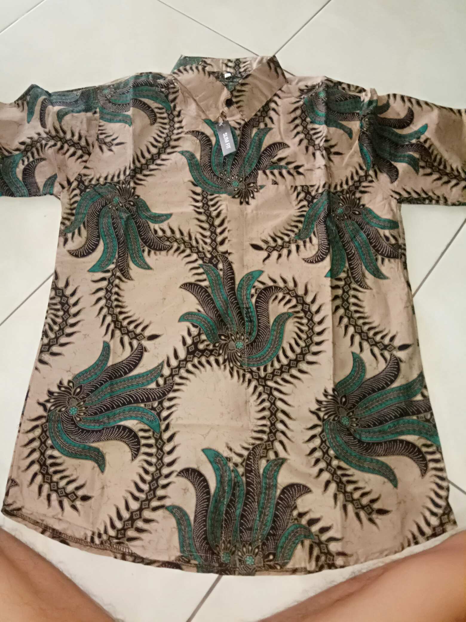 Kemeja Batik Slimfyt Khas Butik Pria Lengan Panjang