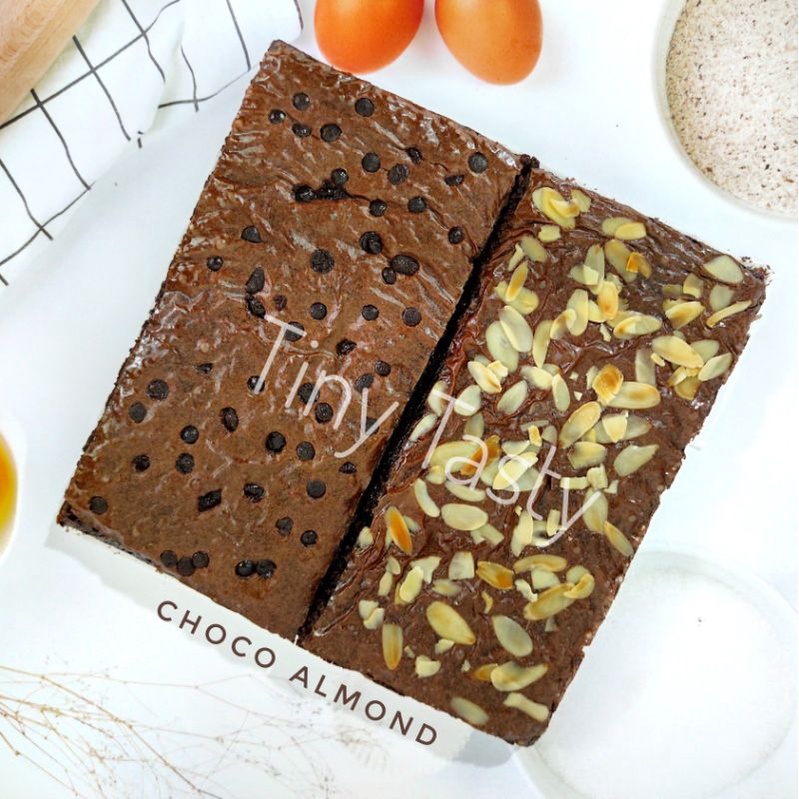 

Brownies Klasik Choco Almond Cheese Tiny Tasty 20x20