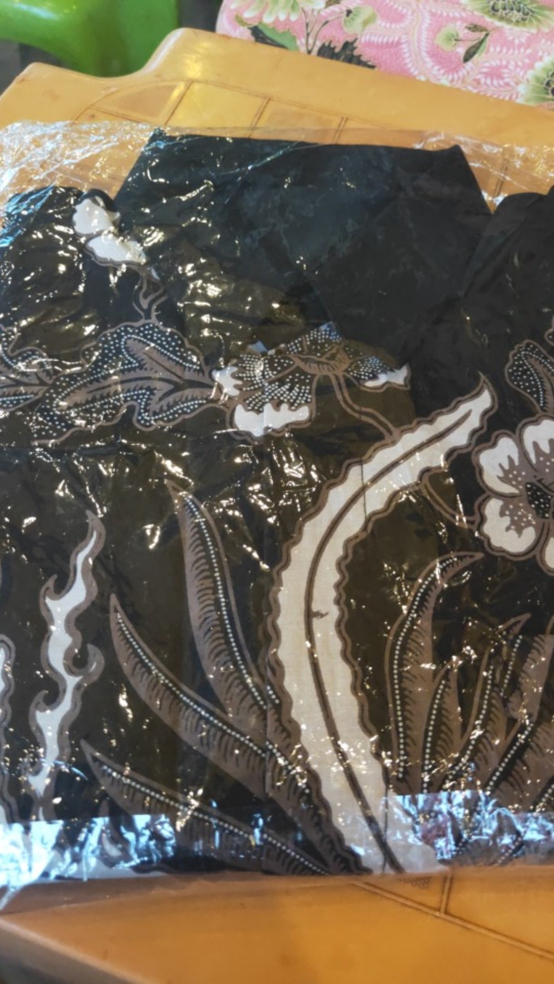 Edelin Kemeja Batik Pria Lapis Furing Katun Primisima Batik Pria Reguler Fit Batik Solo Eksklusif