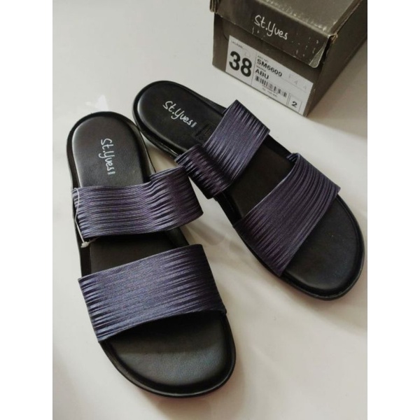 Sandal St Yves Wanita