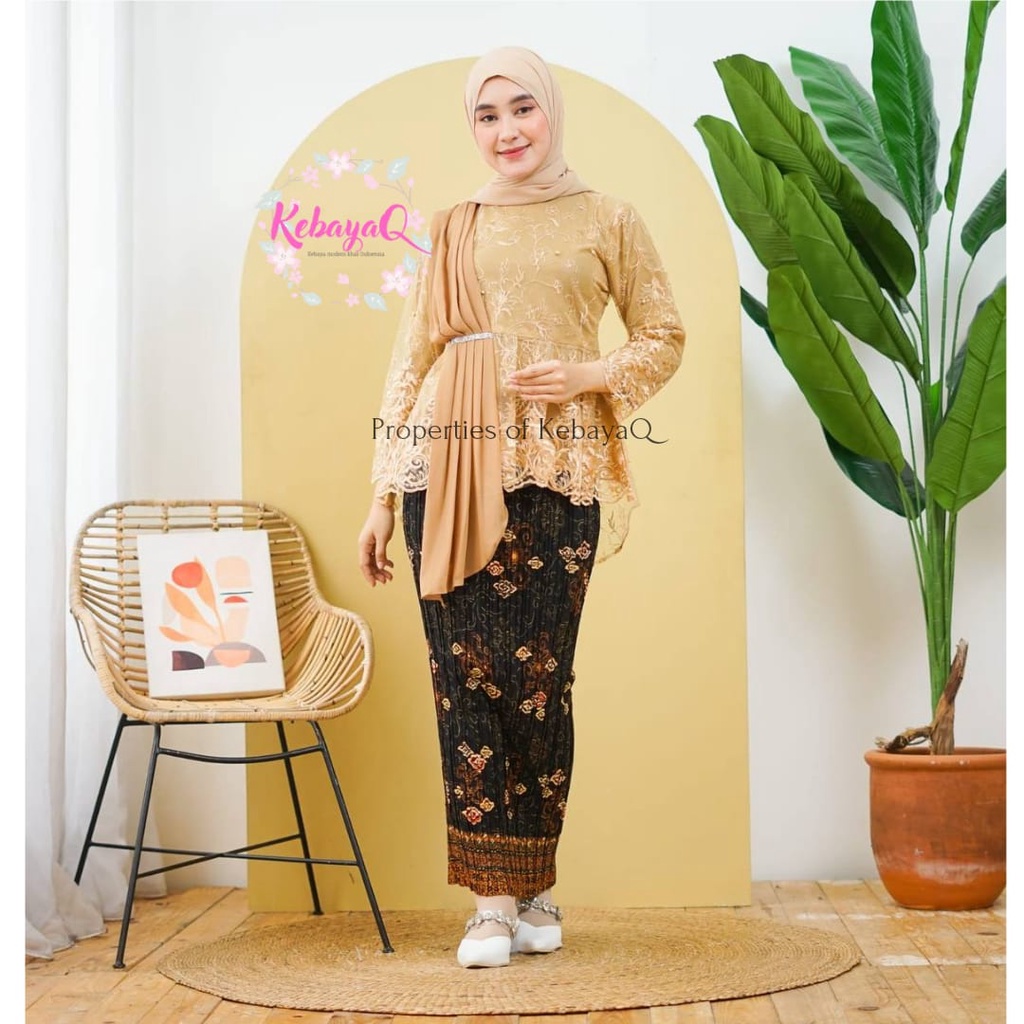 KQ> KEBAYA MODERN AUREL SELENDANG CERUTY-1 SET GOLD