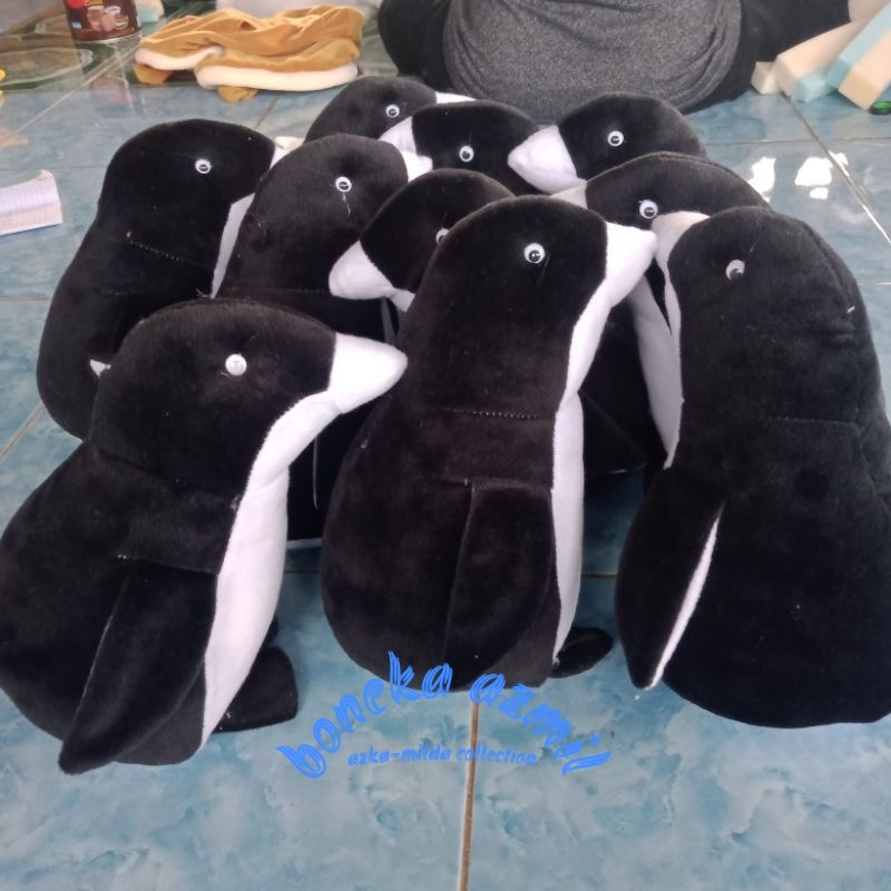 Boneka pinguin size s ukuran 20 cm