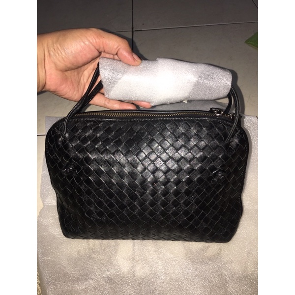BOTTEGA VENETA Sling bag