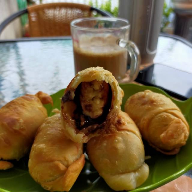 

Pisang molen coklat keju lumer isi 8pcs