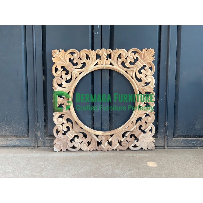 FIGURA BERLIANA KAYU JATI FIGURA UKIRAN MEWAH FIGURA DEKORASI  RUANGAN