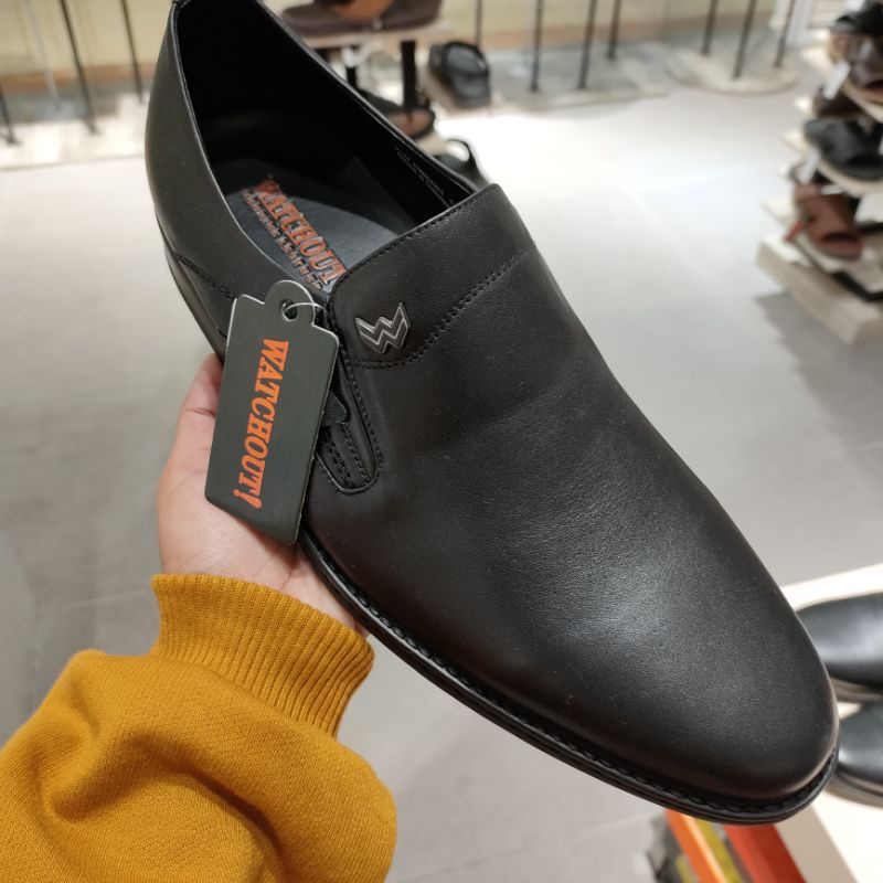 Sepatu Kulit WATCHOUT 39-43