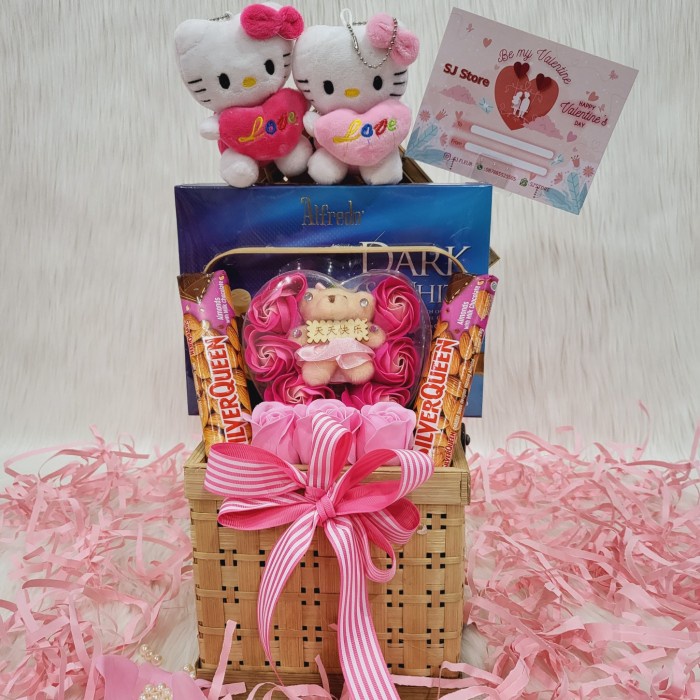 

Paket box hampers bunga valentine anniversary ulang tahun wisuda 105