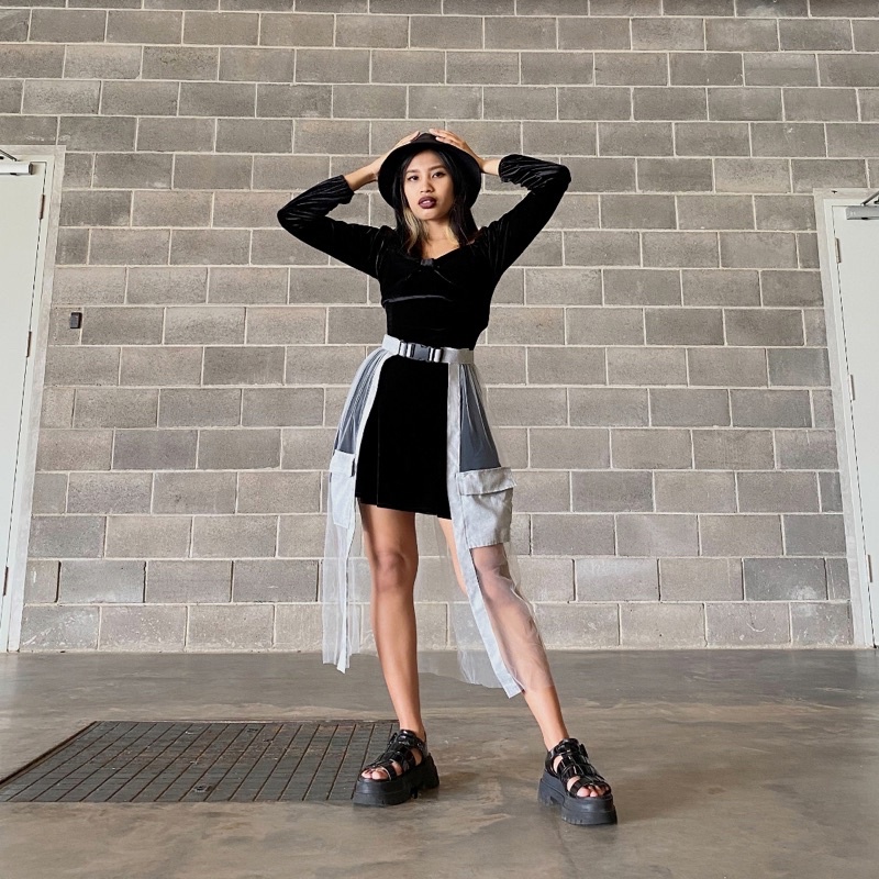 KADELYC “Trix” Buckle Skirt / Rok midi A line Casual streetwear midi 7/8 skirt