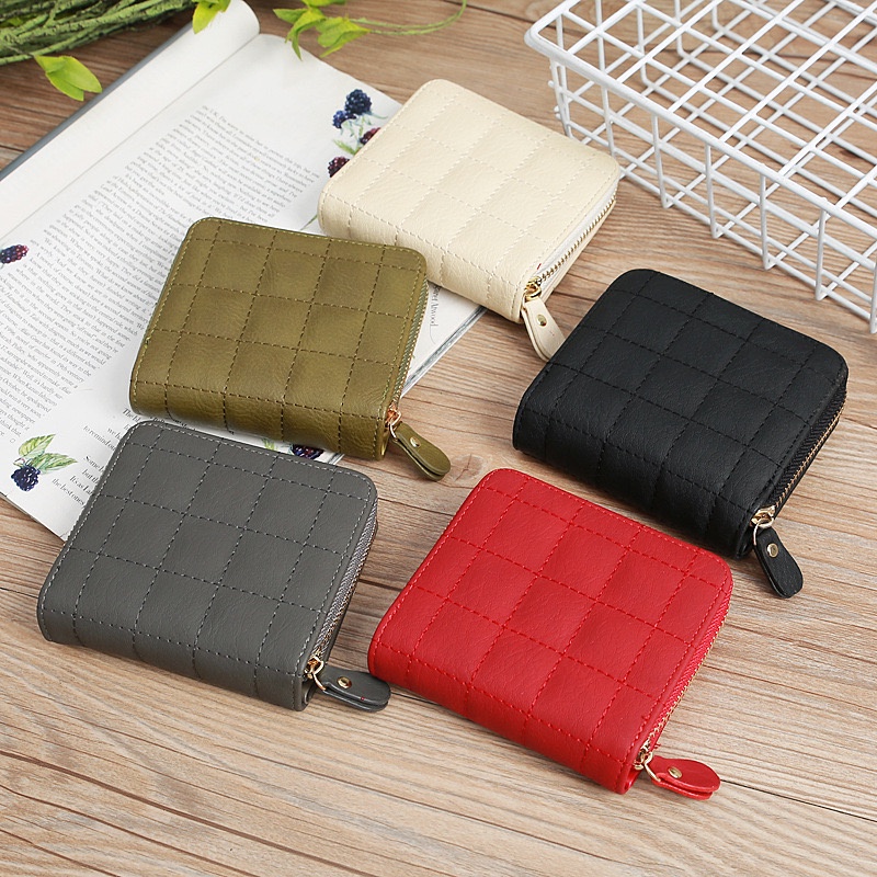 Dompet Wanita Import / Women Short Wallet / Dompet Uang Koin Kartu Muat Banyak / Dompet Motif Embos Kotak