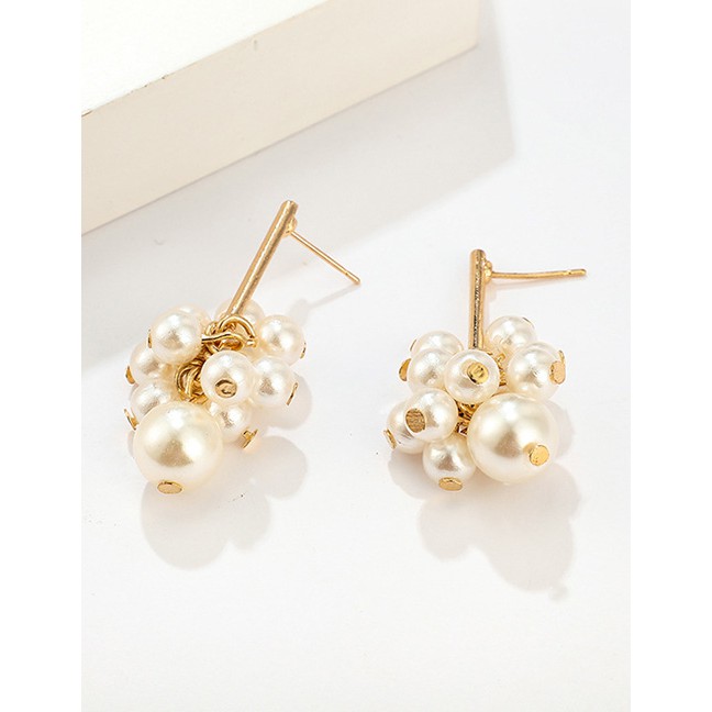 LRC Anting Tusuk Fashion Gold Pearl Tassel Earrings D29867