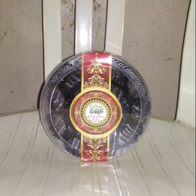 

Kurma coklat isi mede
