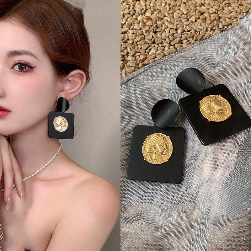 Anting Tusuk Gantung Desain Geometri Warna Hitam Gaya Eropa / Amerika / Barok / Trendy / Unik Untuk Wanita