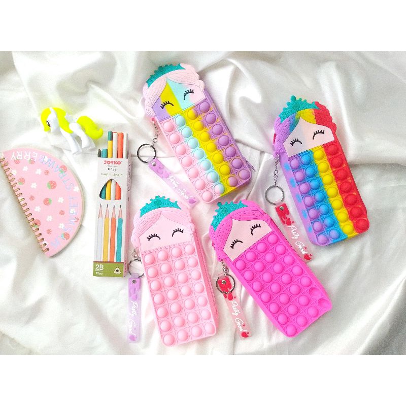 

Tempat pensil pop it