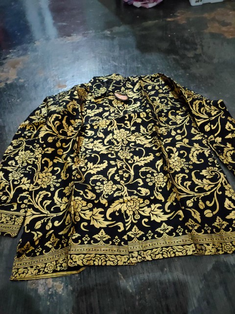 Kemeja Batik Semi Sutra Silky Premium Puring Istimewa