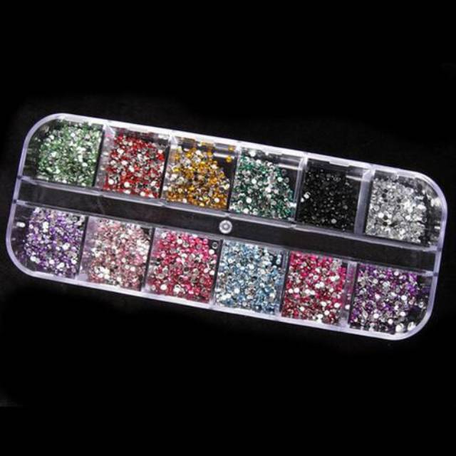 Bling 2mm Warna Campuran Nail Art Tips Acrylic Manicure Nails + Case