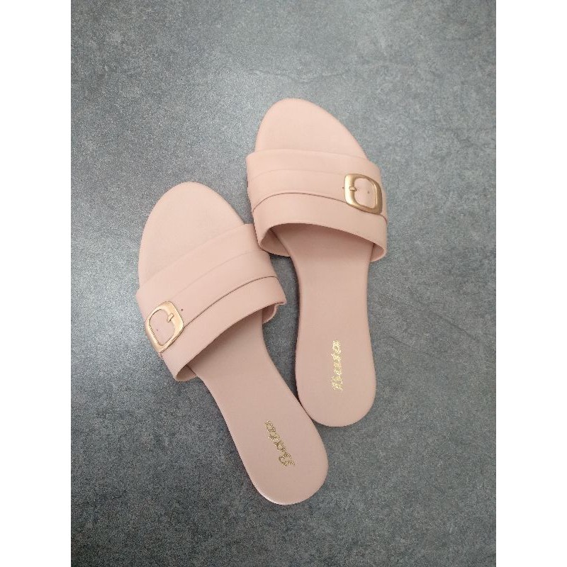 sandal wanita