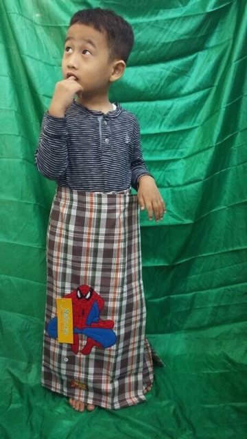 Sarung celana karakter