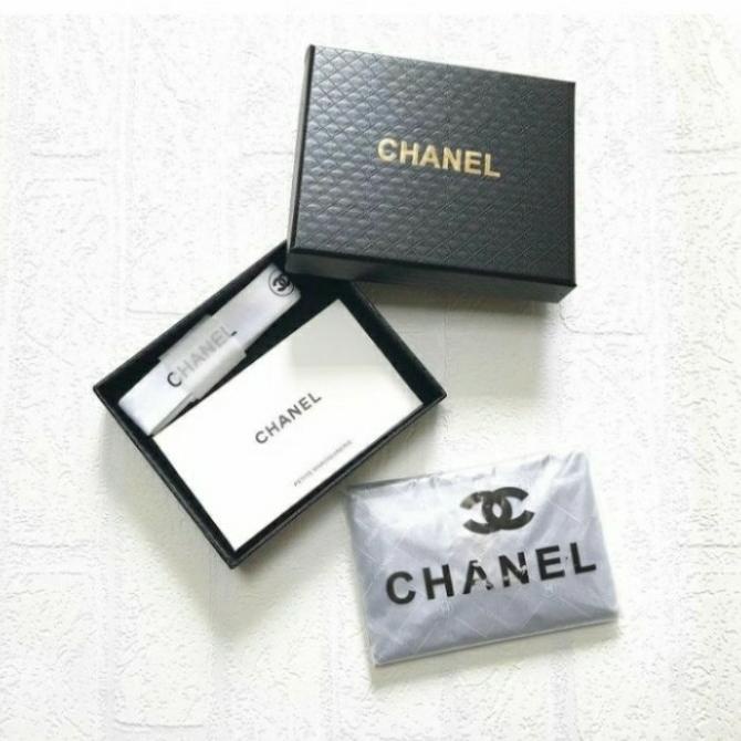 

Office & Stationery | Document Organizer | Dompet Kartu C N Dengan Label Didalamnya Authentic Vip | Best Seller