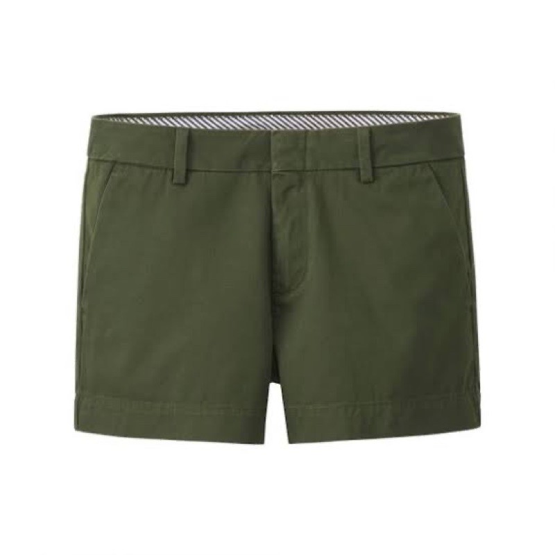 Preloved Uniqlo Women Chino Shorts