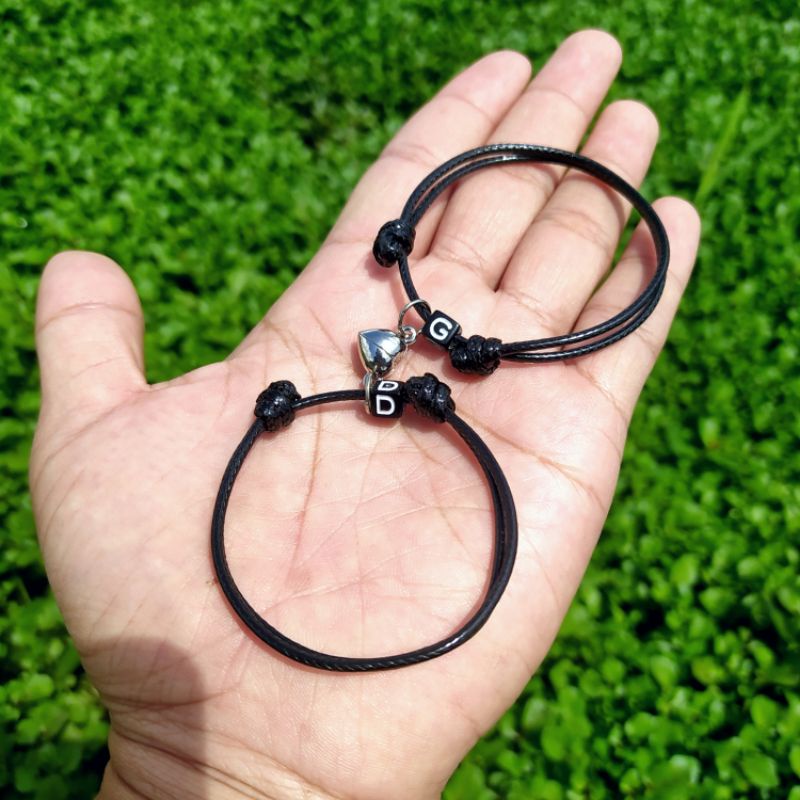 Gelang Couple Magnet Love Huruf Dadu / gelang inisial / gelang love