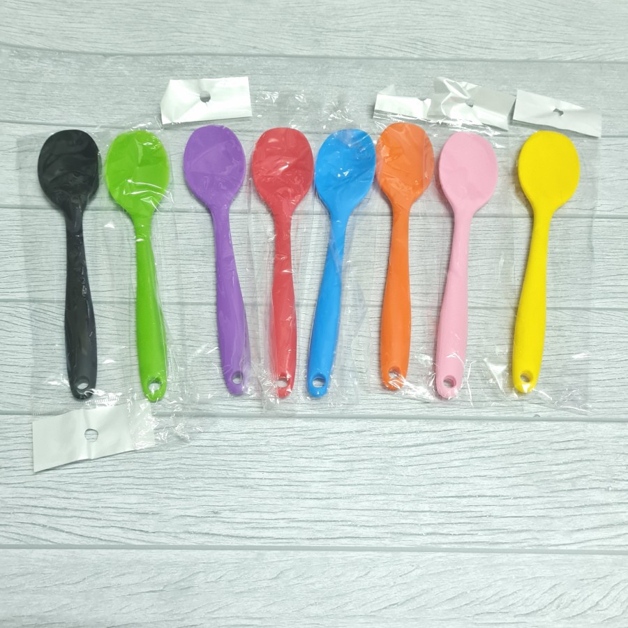 small silicone oval spoon / alat masak spatula sendok 21cm