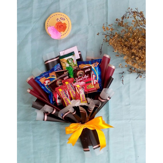 

Bucket snack mix coklat dan kopi / bucket Snack murah gift wisuda/ ultah