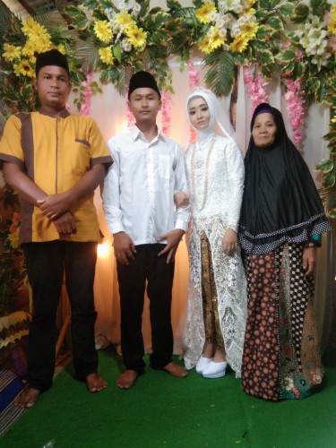 Batik Couple Keluarga Sania Ruffle Ori Ndoro Jowi Motif Hijau Tosca Lancip