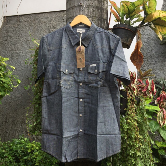 KEMEJA DENIM JEANS CHAMBRAY SS SHORT SLEEVE WRANGLER ORIGINAL