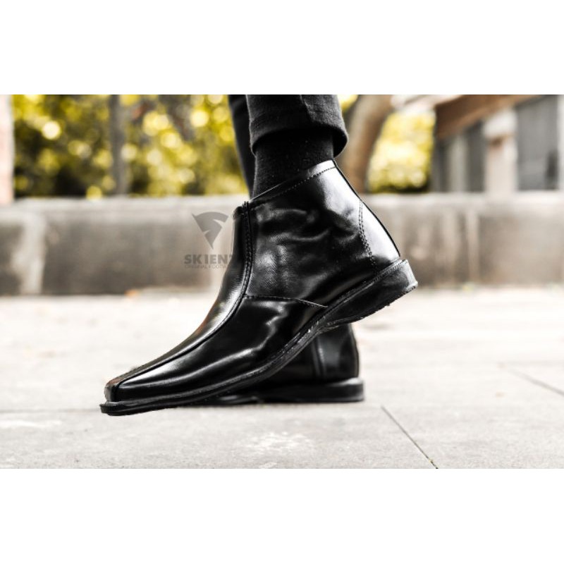 Sepatu Pantofel pria kerja/ kantor Resleting SKIENZ TANDER